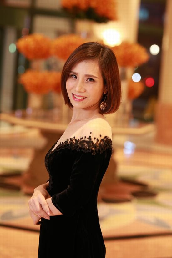 NTK Hiền Vũ - Một trong những cái tên học viên xuất sắc nhất sau những khóa học của NTK Đỗ Trịnh Hoài Nam NTK Hiền Vũ - Một trong những cái tên học viên xuất sắc nhất sau những khóa học của NTK Đỗ Trịnh Hoài Nam