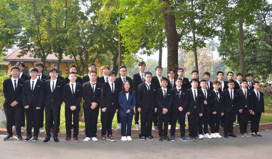Đoàn đại biểu học sinh đoạt giải Olympic và Khoa học kỹ thuật quốc tế năm 2022. Đoàn đại biểu học sinh đoạt giải Olympic và Khoa học kỹ thuật quốc tế năm 2022.