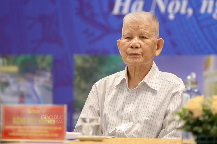 Trong buổi gặp mặt có sự góp mặt của GS.TSKH Đặng Huy Huỳnh, Nguyên Viện trưởng Viện sinh thái và tài nguyên sinh vật ( Viện Hàn lâm khoa học và công nghệ Việt Nam). Phó chủ tịch Hội bảo vệ thiên nhiên và môi trường Việt Nam. Anh hùng đa dạng sinh học ASEAN 2017.