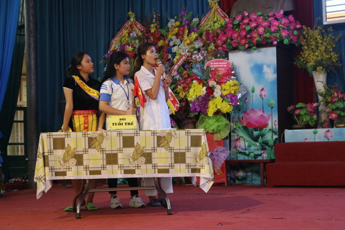 Buổi ngoại khóa được chia thành các đội chơi Buổi ngoại khóa được chia thành các đội chơi