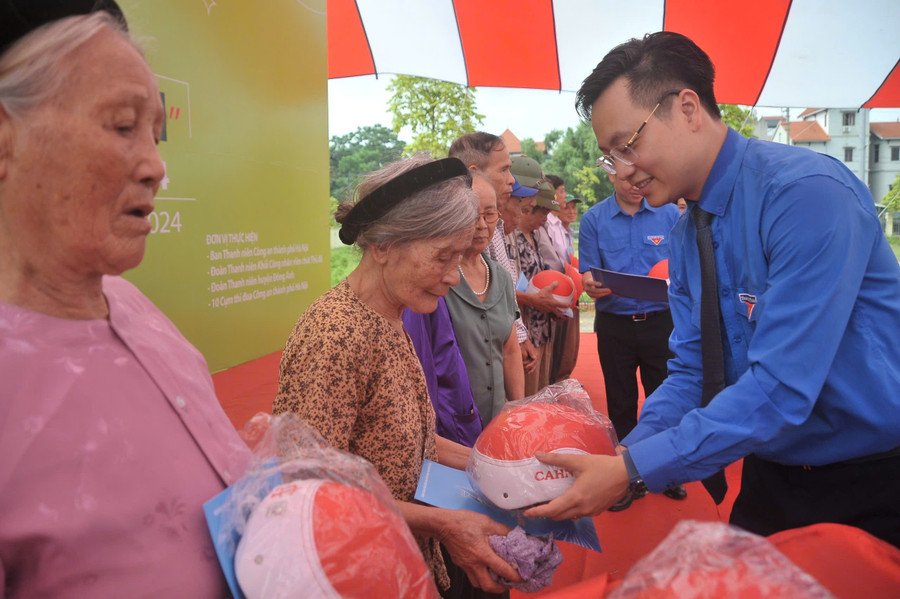 Nhiều hoạt động có ý nghĩa trong chiến dịch 'Kỳ nghỉ hồng-Hành quân xanh' được Ban Thường vụ Thành đoàn triển khai, thực hiện. Nhiều hoạt động có ý nghĩa trong chiến dịch 'Kỳ nghỉ hồng-Hành quân xanh' được Ban Thường vụ Thành đoàn triển khai, thực hiện.