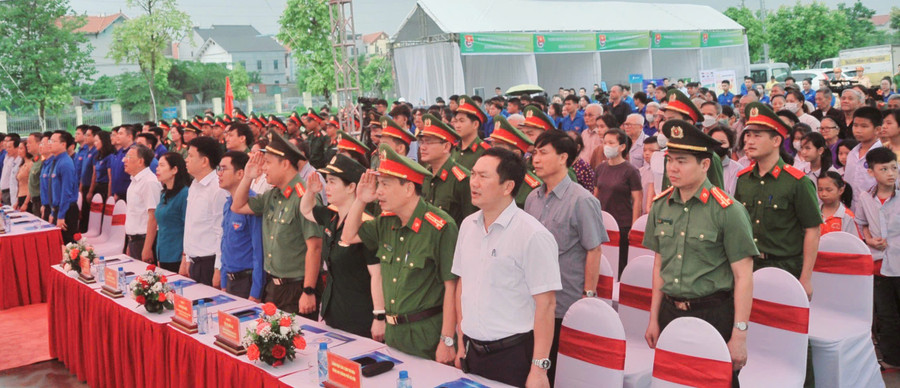 Thực hiện Chương trình công tác Đoàn và phong trào thanh niên Thủ đô năm 2024; Thực hiện Kế hoạch của Ban Thường vụ Thành đoàn Hà Nội về việc tổ chức Chiến dịch thanh niên tình nguyện hè năm 2024 với sự tham gia của gần 1.000 đoàn viên, thanh niên... Thực hiện Chương trình công tác Đoàn và phong trào thanh niên Thủ đô năm 2024; Thực hiện Kế hoạch của Ban Thường vụ Thành đoàn Hà Nội về việc tổ chức Chiến dịch thanh niên tình nguyện hè năm 2024 với sự tham gia của gần 1.000 đoàn viên, thanh niên...