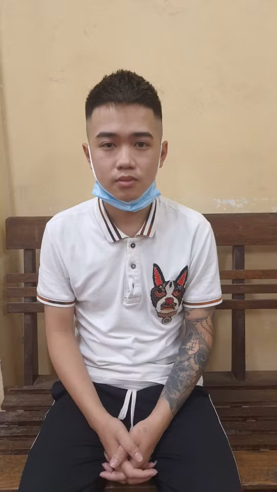 Tài xế Nguyễn Đức Toàn tại trụ sở Công an TP Hải Dương. Ảnh: Dân Việt