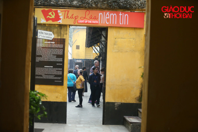 Tại di tích Hoả Lò, khách du lịch đến nơi đây đã tăng lên đáng kể .