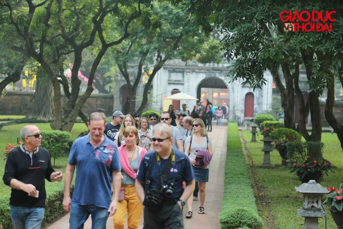 Những điểm di tích, điểm du lịch tại Hà Nội dần “hồi sinh” giữa mùa dịch