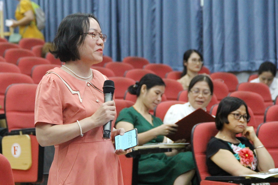 Cán bộ, giảng viên Học viện Y - Dược học cổ truyền Việt Nam trao đổi với các chuyên gia của Trường ĐH Y dược Cần Thơ. Cán bộ, giảng viên Học viện Y - Dược học cổ truyền Việt Nam trao đổi với các chuyên gia của Trường ĐH Y dược Cần Thơ.