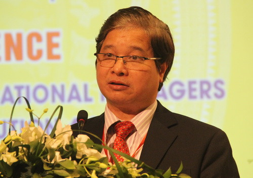 GS.TS Phạm Quang Trung phát biểu tại Hội thảo GS.TS Phạm Quang Trung phát biểu tại Hội thảo