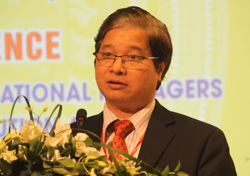 GS.TS Phạm Quang Trung phát biểu tại Hội thảo GS.TS Phạm Quang Trung phát biểu tại Hội thảo