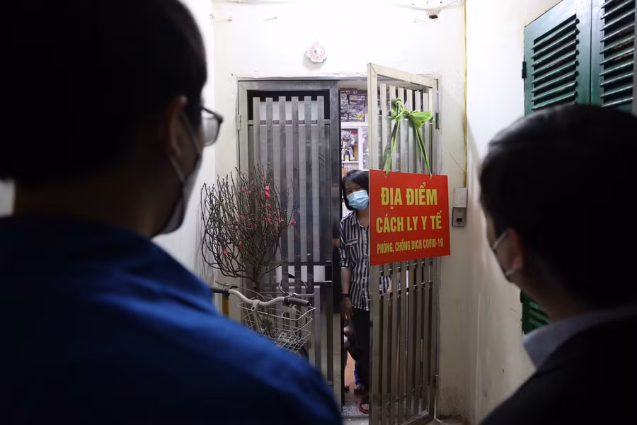 Ngày ông Công ông Táo đặc biệt của gia đình có F0 điều trị tại nhà ảnh 7