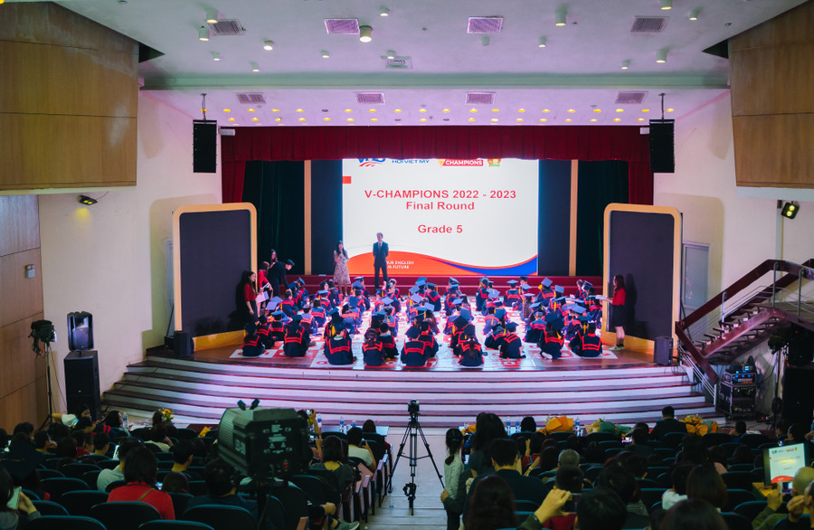 Cuộc thi được chia làm 3 bảng cho các khối từ lớp 1 đến lớp 5. Cuộc thi được chia làm 3 bảng cho các khối từ lớp 1 đến lớp 5.