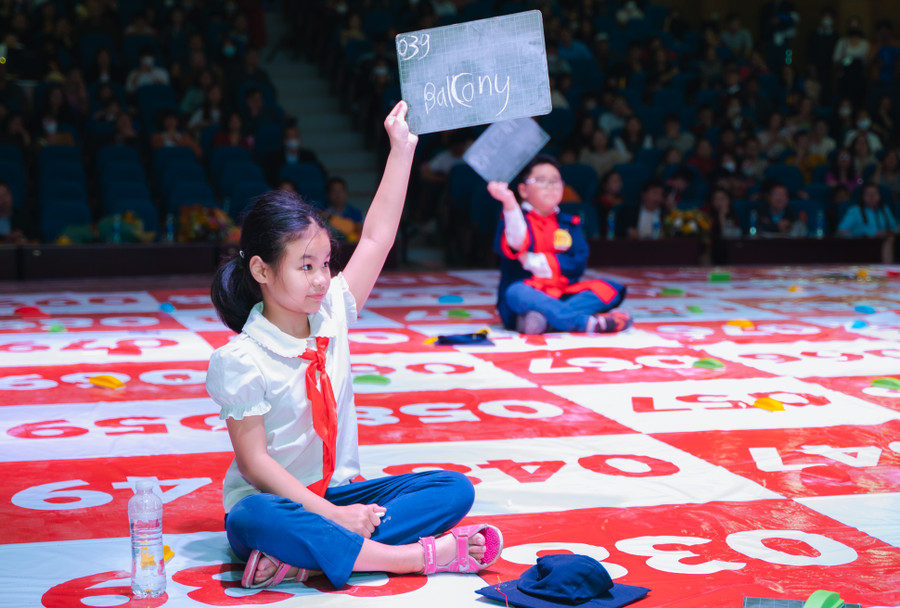 Vòng loại theo hình thức trắc nghiệm diễn ra từ ngày 14/11/2022 đến ngày 14/12/2022, mỗi bảng thi đấu (A, B, C) ở Vòng loại đã chọn ra 559 thí sinh vào Vòng Bán kết Online và tiếp tục chọn ra thí sinh có kết quả cao nhất tham gia vào Vòng Chung kết - thi đấu loại trực tiếp với hình thức thi Rung chuông vàng. Vòng loại theo hình thức trắc nghiệm diễn ra từ ngày 14/11/2022 đến ngày 14/12/2022, mỗi bảng thi đấu (A, B, C) ở Vòng loại đã chọn ra 559 thí sinh vào Vòng Bán kết Online và tiếp tục chọn ra thí sinh có kết quả cao nhất tham gia vào Vòng Chung kết - thi đấu loại trực tiếp với hình thức thi Rung chuông vàng.