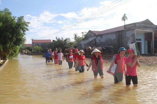 Tổ chức tốt việc sớm đưa người dân trở lại cuộc sống bình thường