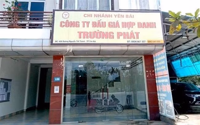 Công ty Đấu giá Hợp danh Trường Phát, chi nhánh Yên Bái.