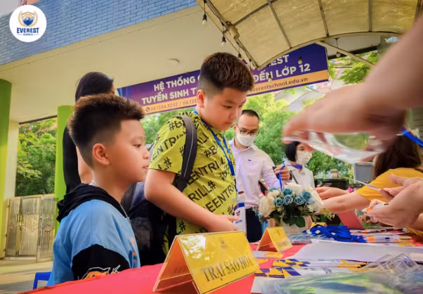 Thỏa sức khám phá bản thân tại trại hè khai phóng năng lượng.