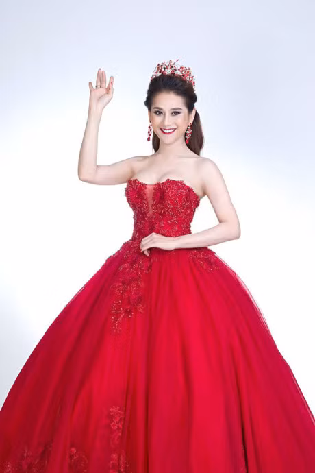 Bat ngo voi show nghe thuat quy mo dau tien cua nguoi chuyen gioi - Anh 1