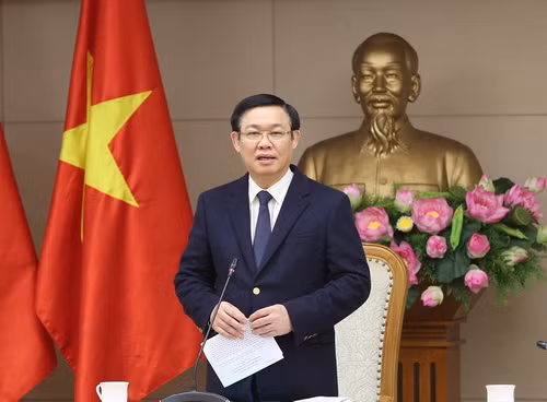 Phó Thủ tướng Vương Đình Huệ phát biểu tại phiên họp. Ảnh: VGP