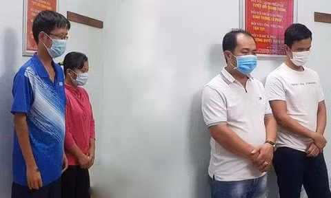 Các đối tượng có liên quan đến vụ việc tại cơ quan chức năng.