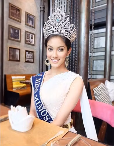 Ngo ngang Hoa hau chuyen gioi Thai Lan di kham nghia vu quan su - Anh 6