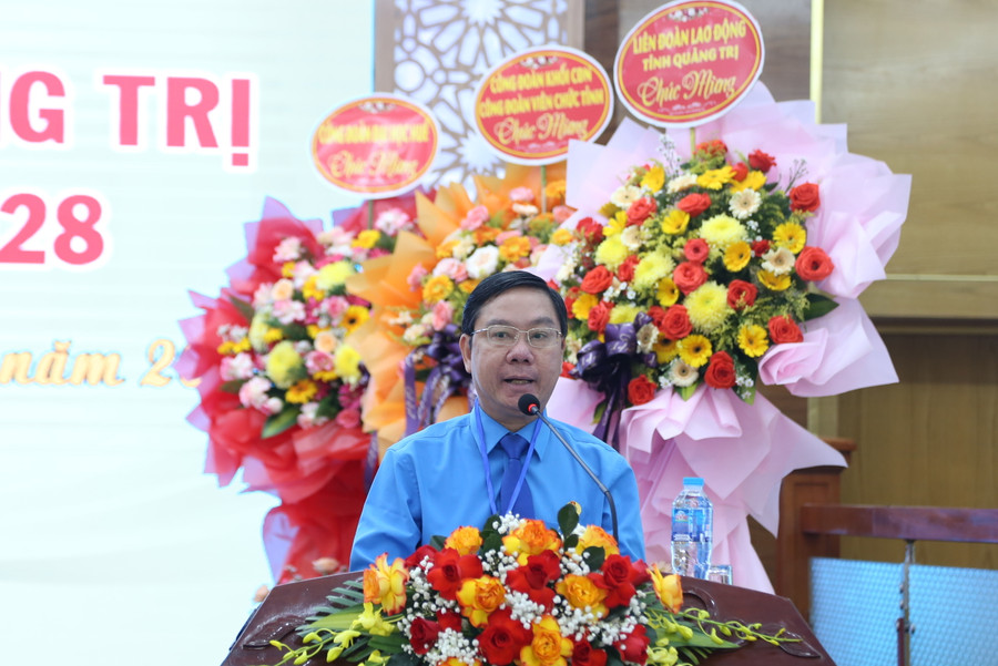 Ông Nguyễn Thế Lập - Chủ tịch LĐLĐ tỉnh Quảng Trị khẳng định, những phong trào, hoạt động của Công đoàn ngành GD phát huy hiệu quả nổi bật. Ông Nguyễn Thế Lập - Chủ tịch LĐLĐ tỉnh Quảng Trị khẳng định, những phong trào, hoạt động của Công đoàn ngành GD phát huy hiệu quả nổi bật.