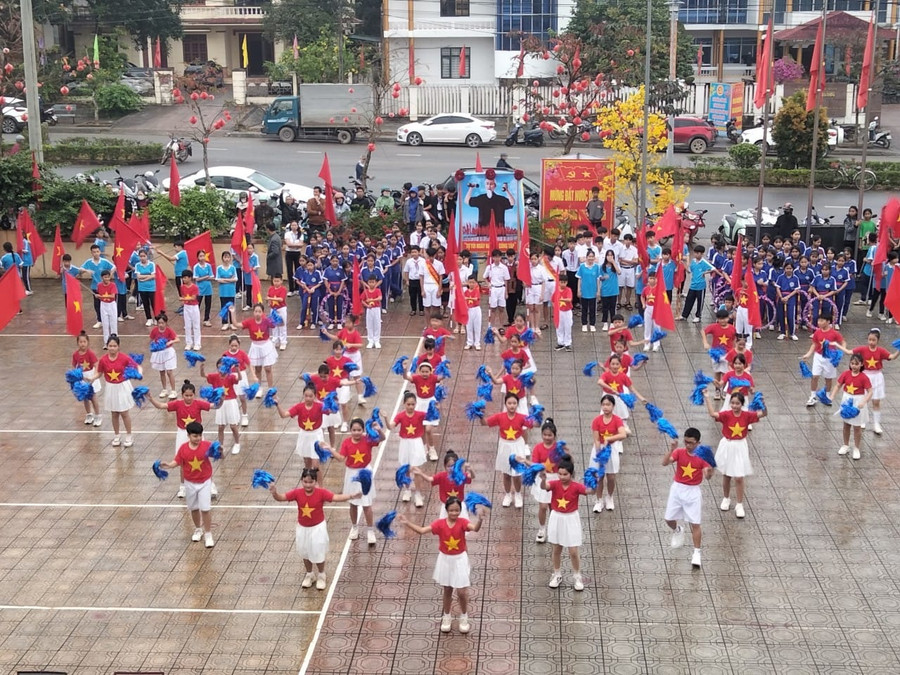 Học sinh tham gia HKPĐ huyện Đakrông.