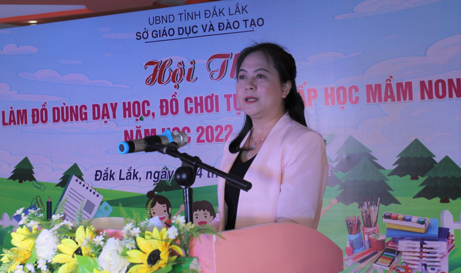 Phó Giám đốc Sở GD&ĐT Lê Thị Kim Oanh phát biểu bế mạc hội thi. Phó Giám đốc Sở GD&ĐT Lê Thị Kim Oanh phát biểu bế mạc hội thi.