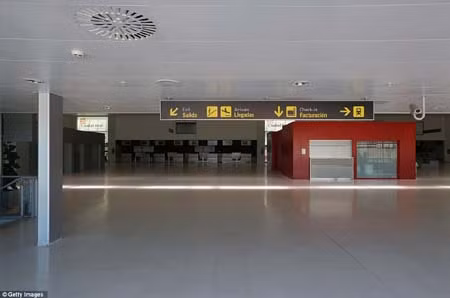 Sân bay được rao bán giá với “bèo”