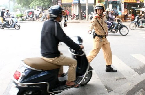 Nêu tên người vi phạm giao thông lên báo