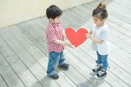 Hài hước chuyện trẻ mẫu giáo &quot;yêu&quot;