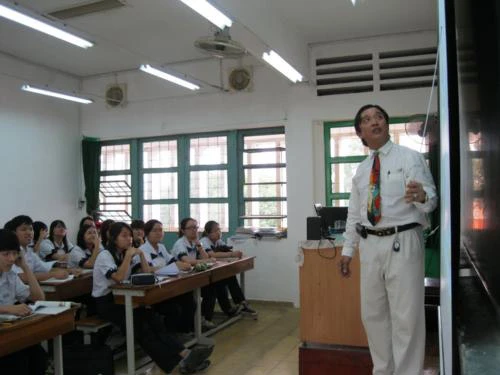 20 trường chuyên thí điểm dạy môn khoa học bằng tiếng Anh