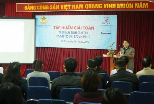 Hà Nội tập huấn 2.500 giáo viên sử dụng máy tính cầm tay mẫu mới