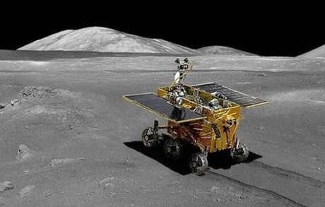 Robot thăm dò mặt trăng của Trung Quốc hoạt động trên bề mặt 