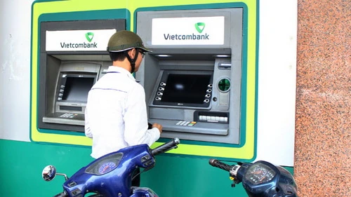 Làm thế nào để rút tiền tại ATM dịp Tết ít trục trặc?