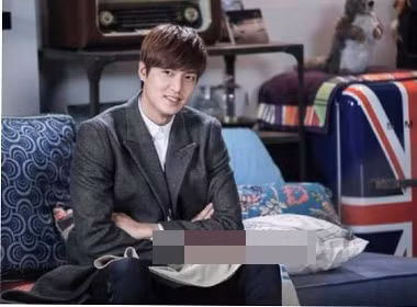 Nụ cười "đẹp chết người" của Kim Tan