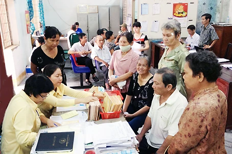 Được ủy quyền cho người khác để nhận lương hưu hàng tháng