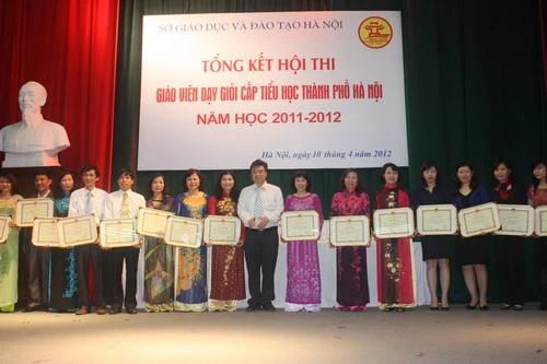 Tổng kết hội thi GV giỏi cấp tiểu học Hà Nội năm học 2011 - 2012