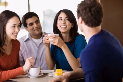 Cư xử với bạn chồng thế nào cho ổn