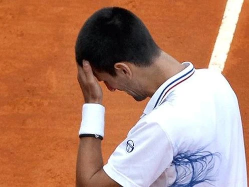 Nén buồn, Djokovic vào tứ kết giải Monte Carlo