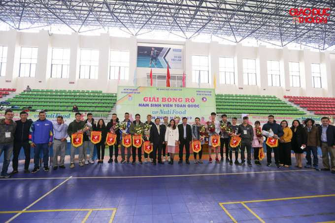 Các lượt trận Vòng Bảng diễn ra trong khoảng thời gian 21-23/12. Các trận Tứ kết, Bán kết và Chung kết sẽ diễn ra từ 24-27/12.