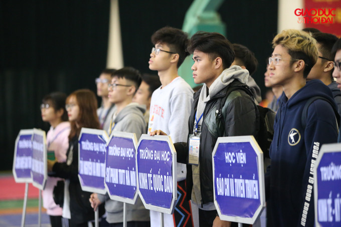 Năm nay có 12 đội chơi thuộc 12 trường trên địa bàn từ Hải Phòng- Hà Nội.