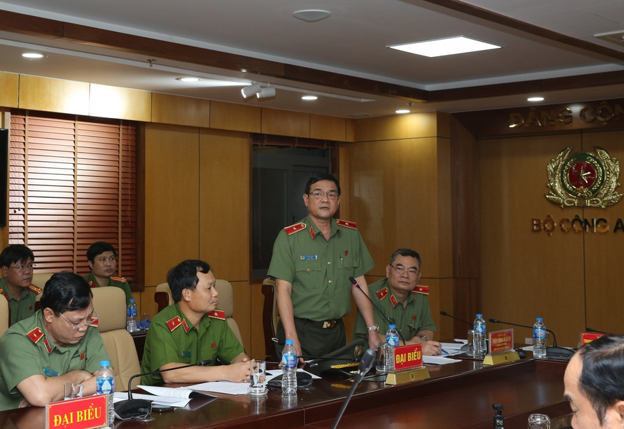 Thiếu tướng Lê Hồng Nam, Giám đốc Công an TP.HCM nói về vụ việc công an phường Phú Thọ Hòa. Ảnh: VGP/Mạnh Hùng Thiếu tướng Lê Hồng Nam, Giám đốc Công an TP.HCM nói về vụ việc công an phường Phú Thọ Hòa. Ảnh: VGP/Mạnh Hùng