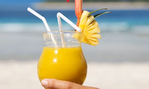 Nếu muốn giảm cân, bạn hãy tránh xa nước ép dứa