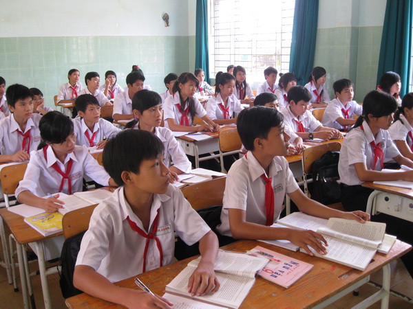 Giáo viên kiêm thư ký hội đồng trường được giảm 2 tiết/tuần