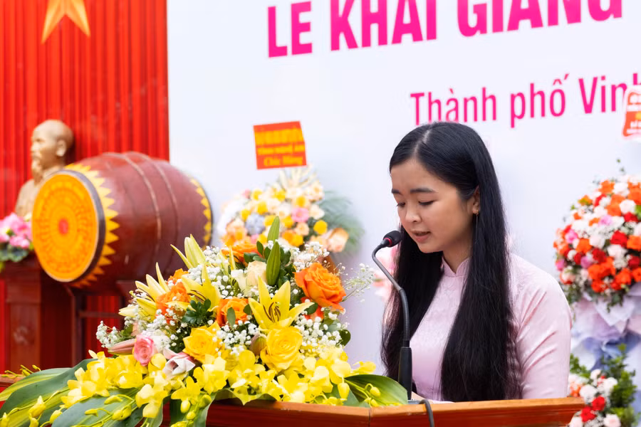 Hoàng Xuân Ngân phát biểu tại Lễ khai giảng sáng 5/9/2022.