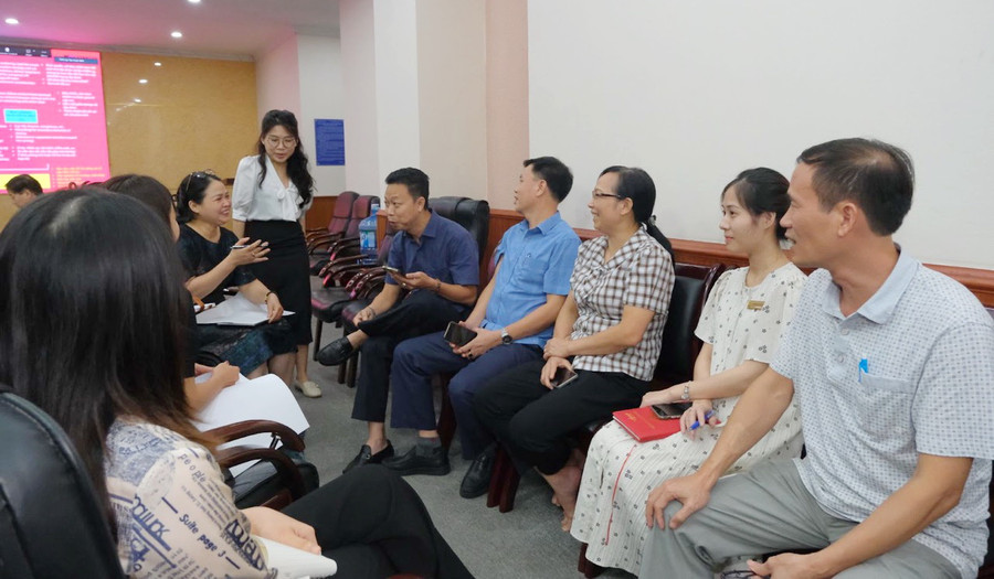 Một hoạt động nhóm của khóa tập huấn đào tạo sơ cấp cho mạng lưới khởi nghiệp đổi mới sáng tạo công đoàn các cấp. Một hoạt động nhóm của khóa tập huấn đào tạo sơ cấp cho mạng lưới khởi nghiệp đổi mới sáng tạo công đoàn các cấp.