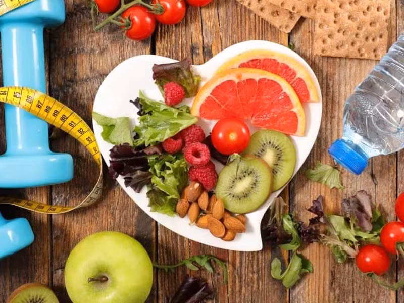 Duy trì lối sống lành mạnh sẽ giúp cải thiện sức khỏe phụ nữ tiền mãn kinh