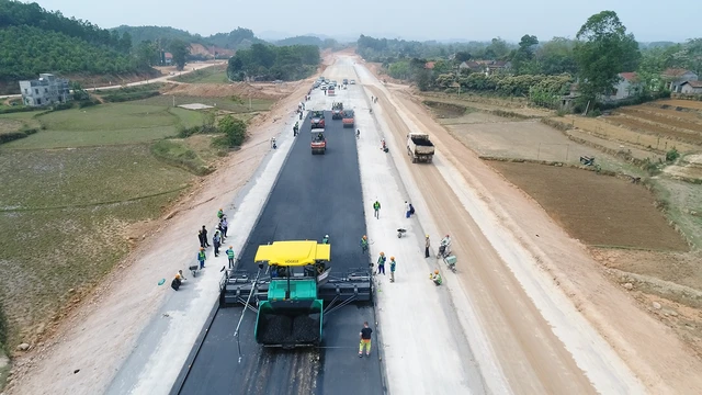 Vụ đánh bạc nghìn tỷ “đe dọa” số phận cao tốc Bắc Giang - Lạng Sơn?