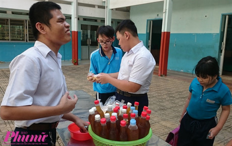 Lớp học vào đời của trẻ em khiếm thị, đa tật - Ảnh 5 Lop hoc vao doi cua tre em khiem thi, da tat - Anh 5