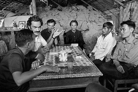 Những người đưa sự thật ra ánh sáng tại chiến trường miền Nam Việt Nam - Ảnh 1 Nhung nguoi dua su that ra anh sang tai chien truong mien Nam Viet Nam - Anh 1