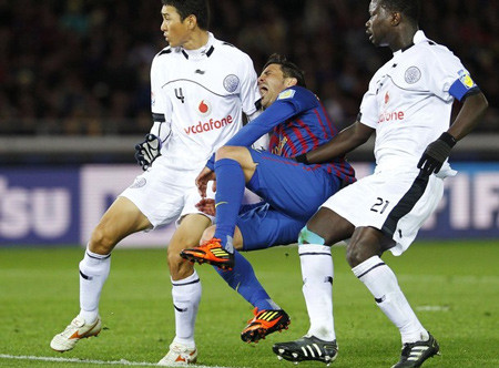 Tình huông Villa bị phạm lỗi dẫn đến chấn thương nặng