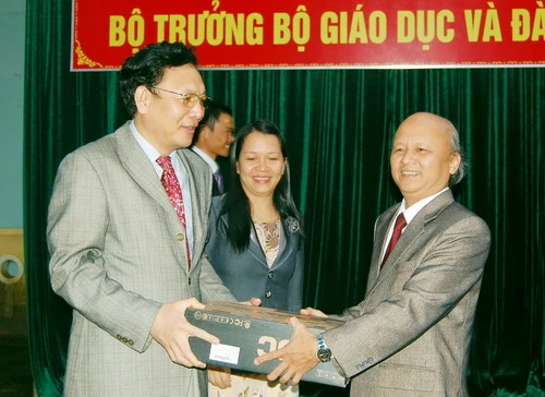 Xứng danh mái trường giàu truyền thống cách mạng, hiếu học